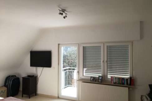 Der Zugang zum Balkon vom Elternschlafzimmer aus