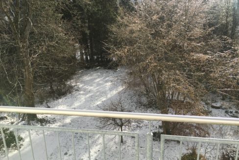 Der Garten vom Balkon aus betrachtet